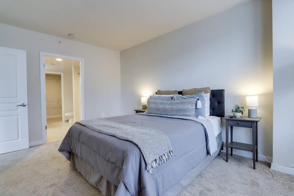 Fantastic 2 Bedroom Condo At Pentagon City Arlington Bagian luar foto