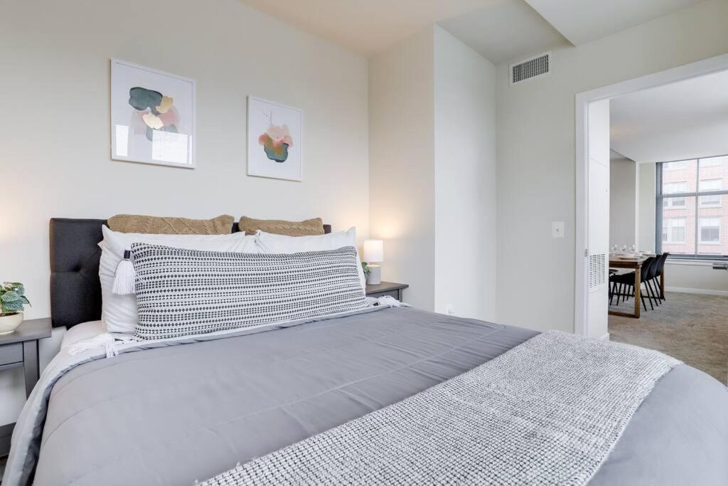 Fantastic 2 Bedroom Condo At Pentagon City Arlington Bagian luar foto