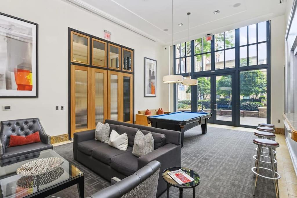 Fantastic 2 Bedroom Condo At Pentagon City Arlington Bagian luar foto