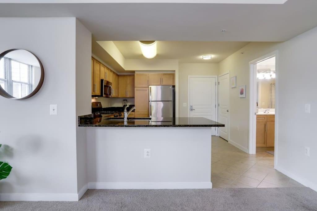 Fantastic 2 Bedroom Condo At Pentagon City Arlington Bagian luar foto