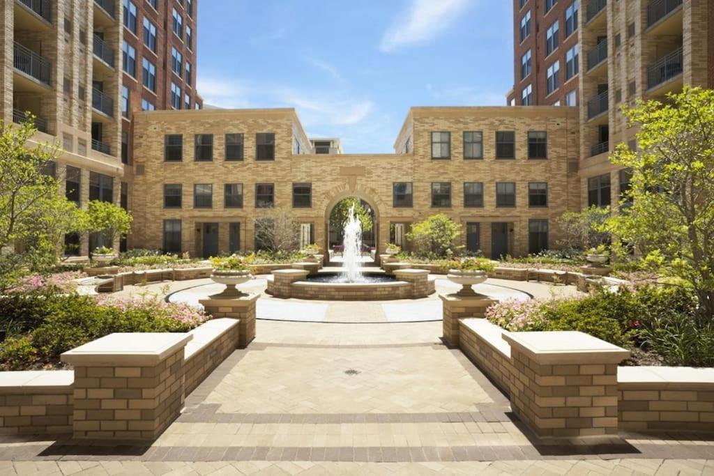 Fantastic 2 Bedroom Condo At Pentagon City Arlington Bagian luar foto
