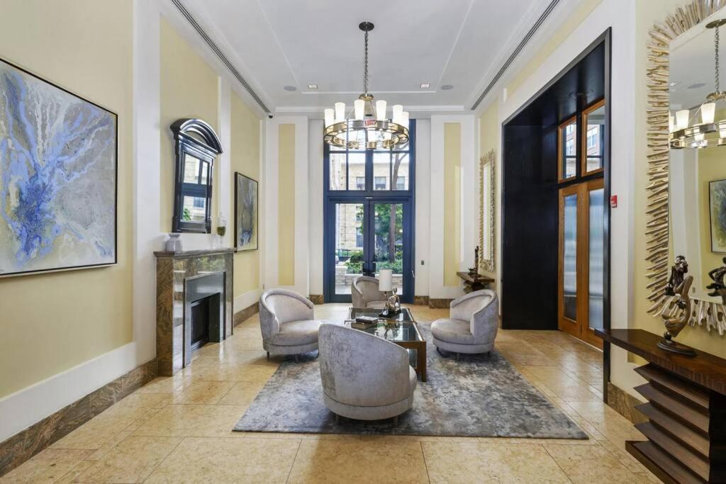 Fantastic 2 Bedroom Condo At Pentagon City Arlington Bagian luar foto