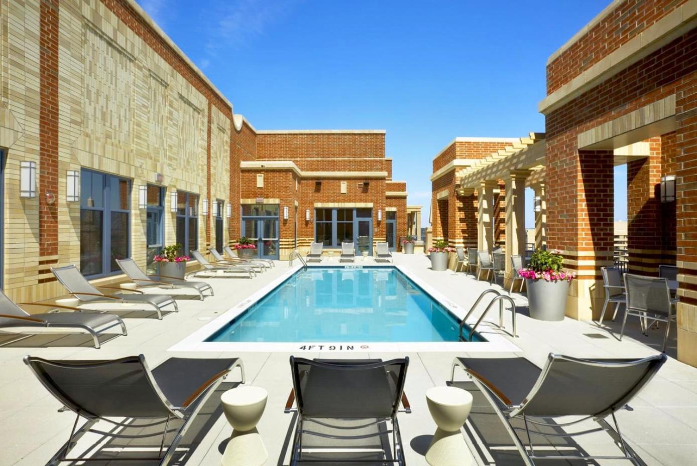 Fantastic 2 Bedroom Condo At Pentagon City Arlington Bagian luar foto