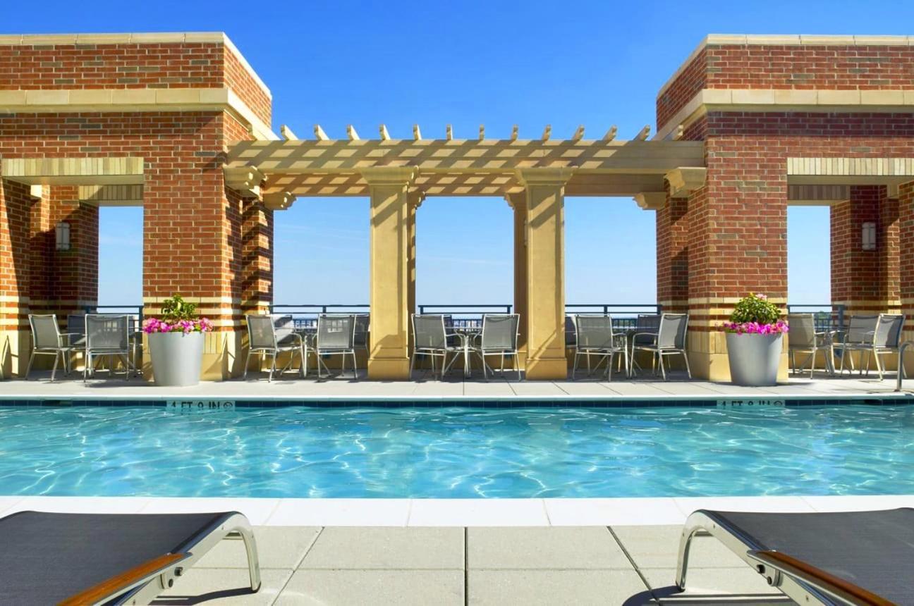 Fantastic 2 Bedroom Condo At Pentagon City Arlington Bagian luar foto